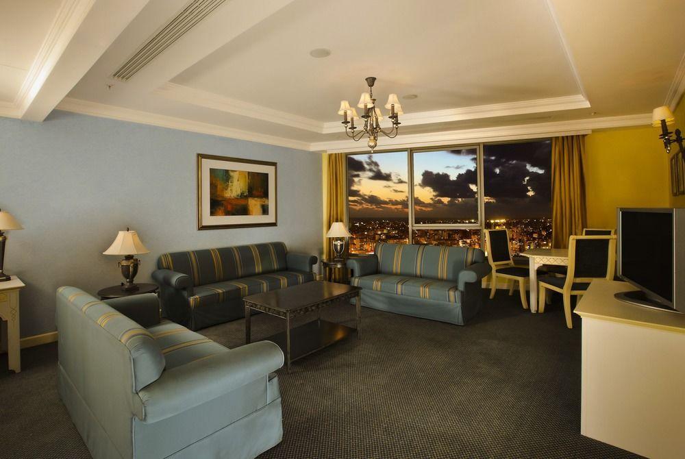 Al Habtoor Grand 5*
