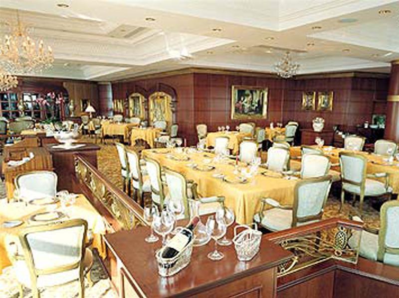 Hotel Al Habtoor Grand