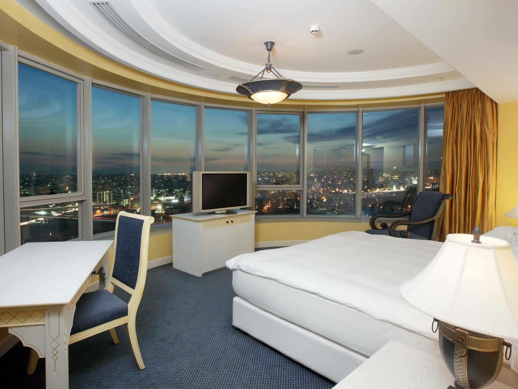 Al Habtoor Grand 5* Beirut